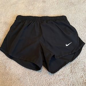 Good condition Nike shorts youth